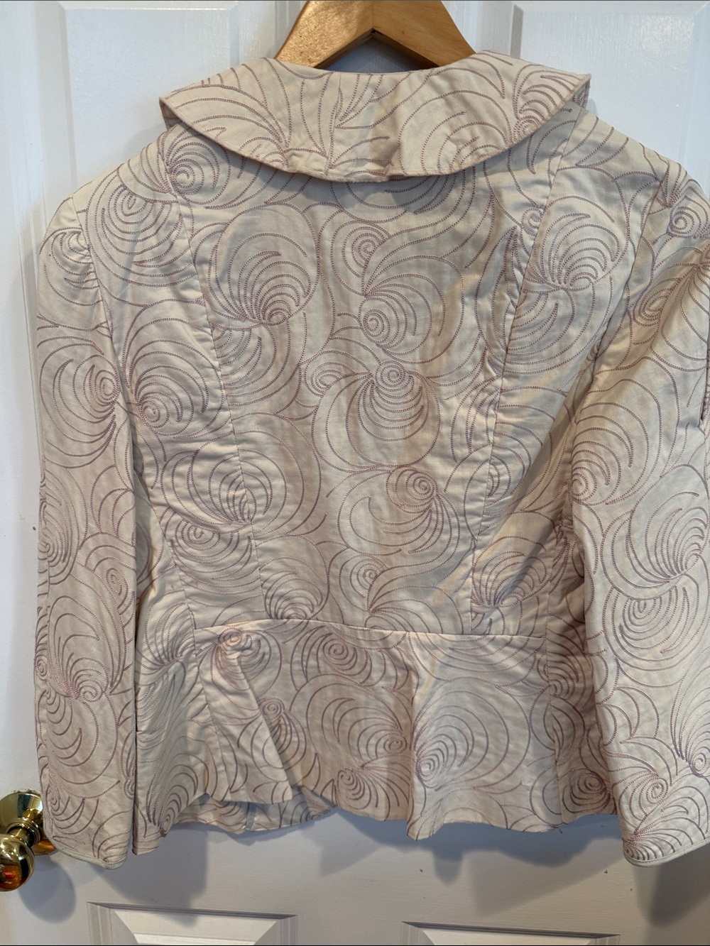 Magaschoni Cream Swirl-Pattern Ruffle Blazer - Picture 6 of 8